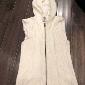 Guess sweater vest
